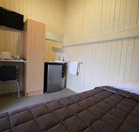Grand Hotel Mount Morgan - Suburb Australia