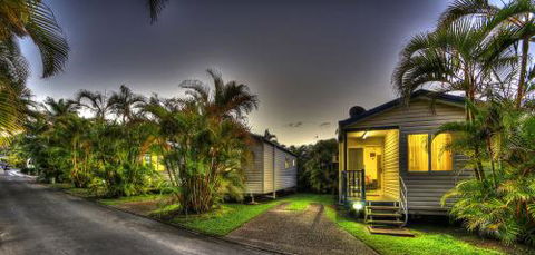 Alex Beach Cabins & Tourist Park - Suburb Australia 2