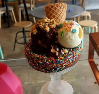 Scoop Bagels and Ice Creamery - Suburb Australia