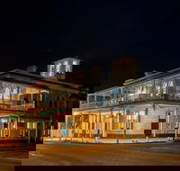 Royal Oak Hotel Penola - Suburb Australia