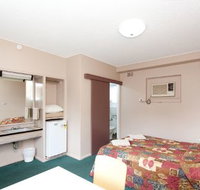 Aquatic Motor Inn - Suburb Australia