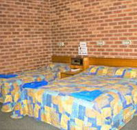 Bohle Barn Hotel Motel - Suburb Australia