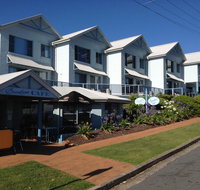 Breakers Apartments - Suburb Australia