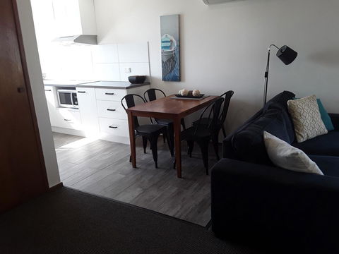 Narooma Golfers Lodge - Suburb Australia 22