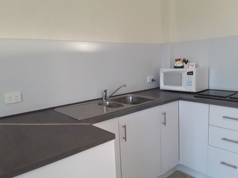 Narooma Golfers Lodge - Suburb Australia 4