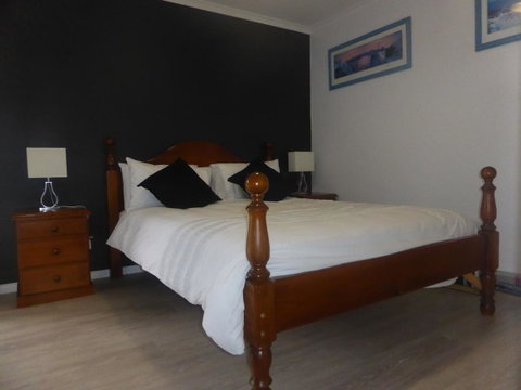 Lure Bed And Breakfast - Suburb Australia 6