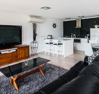Lure Bed and Breakfast - Suburb Australia