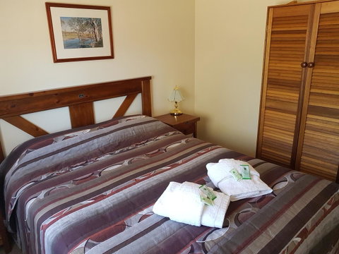 Windana Cottages - Suburb Australia 2