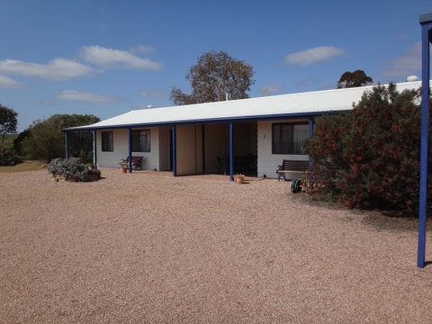 Windana Cottages - Suburb Australia 14