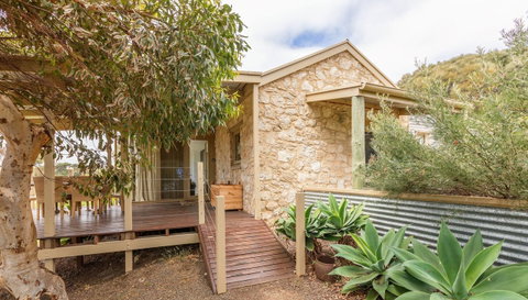 Life-time Private Retreats - Suburb Australia 3