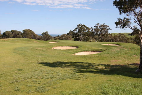 New Terry Hotel & Golf Resort - Suburb Australia 21