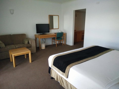 New Terry Hotel & Golf Resort - Suburb Australia 9
