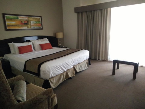 New Terry Hotel & Golf Resort - Suburb Australia 5
