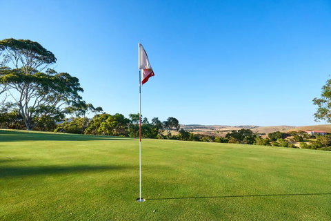 New Terry Hotel & Golf Resort - Suburb Australia 0