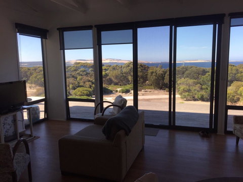 Wallaby Retreat - Suburb Australia 7