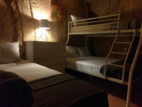 Zen Underground B&B - Suburb Australia 12