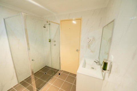Jacksons Motor Inn - Suburb Australia 21