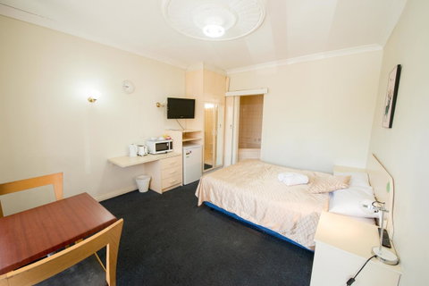 Jacksons Motor Inn - Suburb Australia 6