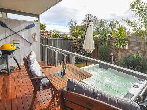Seagrass Villas - Suburb Australia 14