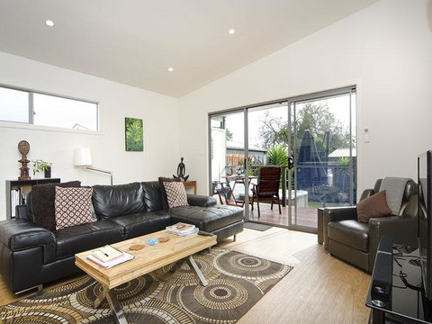 Seagrass Villas - Suburb Australia 4