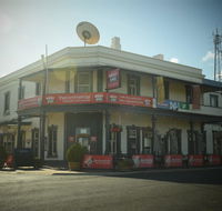 Commercial Hotel Morgan - Suburb Australia