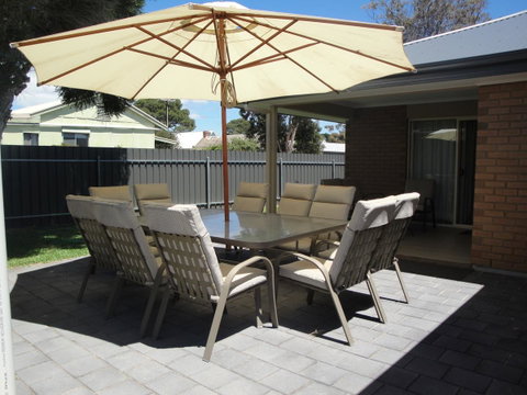 White Sands Retreat - Suburb Australia 9