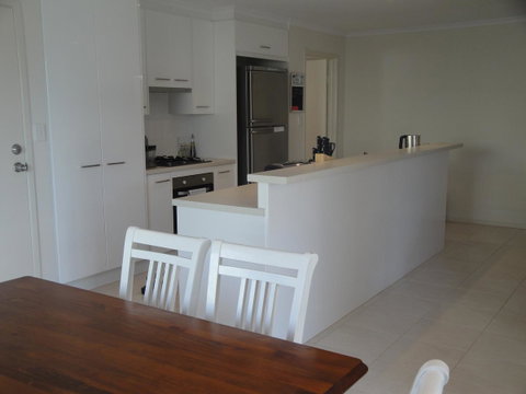 White Sands Retreat - Suburb Australia 3