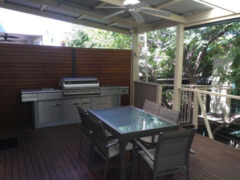 8 Osborne - Suburb Australia 17