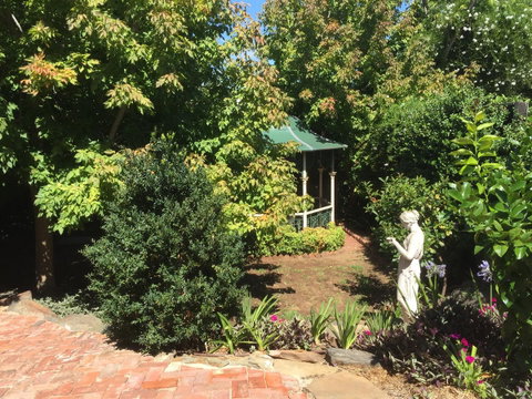 8 Osborne - Suburb Australia 1