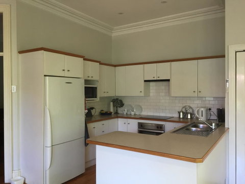 8 Osborne - Suburb Australia 15