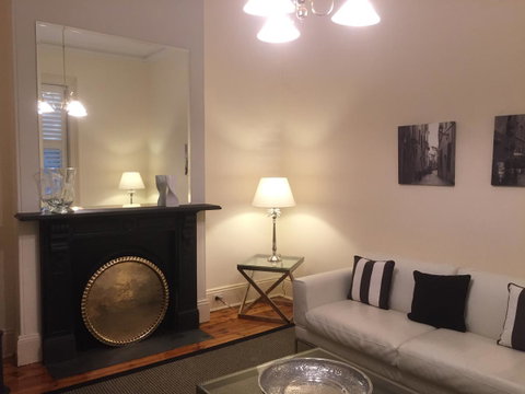 8 Osborne - Suburb Australia 5