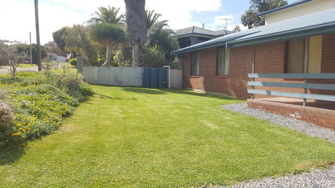 Breeze On Scenic - Suburb Australia 2