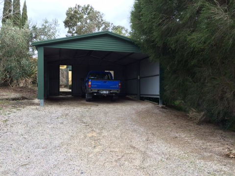 Vineyard Cottage BnB - Suburb Australia 13