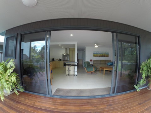 Rocketz At Berrara Beach - Suburb Australia 8