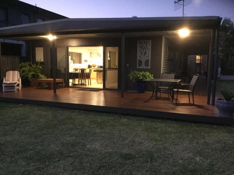 Rocketz At Berrara Beach - Suburb Australia 2