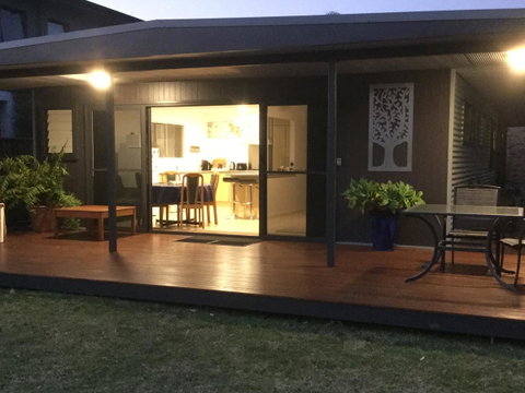 Rocketz At Berrara Beach - Suburb Australia 15