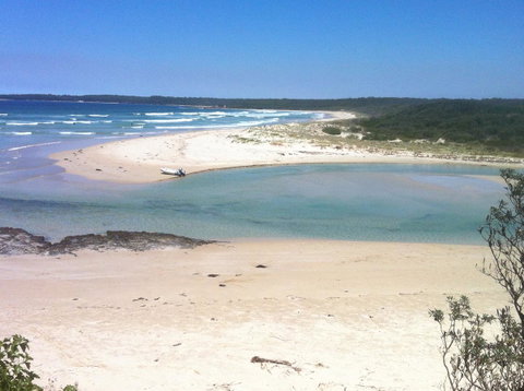 Rocketz At Berrara Beach - Suburb Australia 12