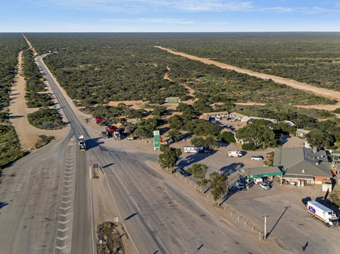 Border Village Roadhouse - Suburb Australia 19
