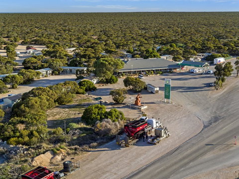 Border Village Roadhouse - Suburb Australia 6