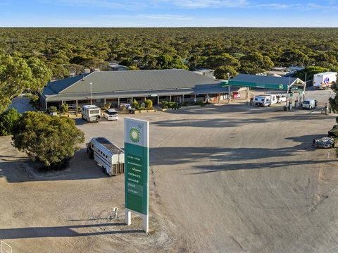 Border Village Roadhouse - Suburb Australia 17