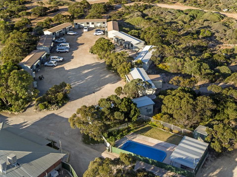 Border Village Roadhouse - Suburb Australia 15