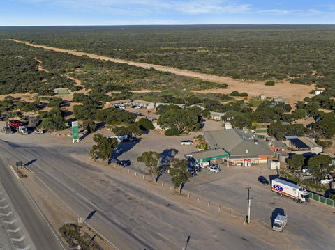 Border Village Roadhouse - Suburb Australia 20