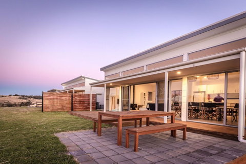 Middle River Beach House, Western House - Suburb Australia 16