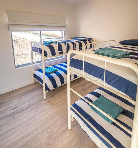 Middle River Beach House, Western House - Suburb Australia 11
