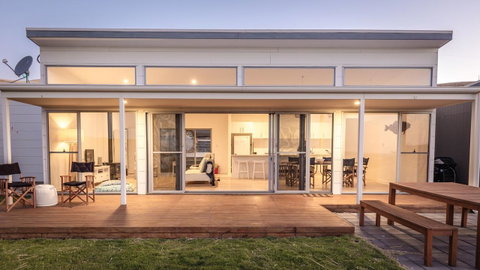 Middle River Beach House, Western House - Suburb Australia 15