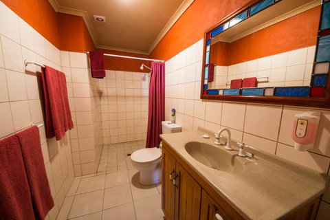 The Underground Motel - Suburb Australia 10