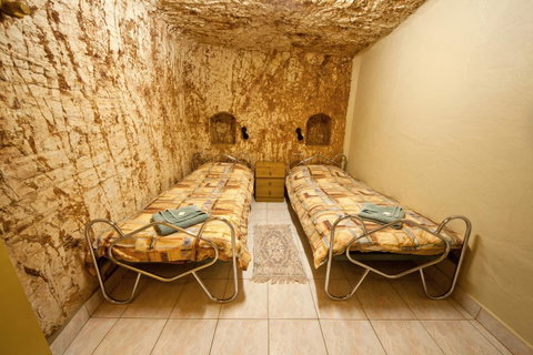 Radeka Downunder Underground Motel - Suburb Australia 7