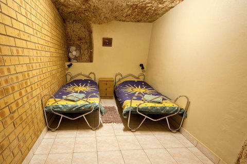 Radeka Downunder Underground Motel - Suburb Australia 5