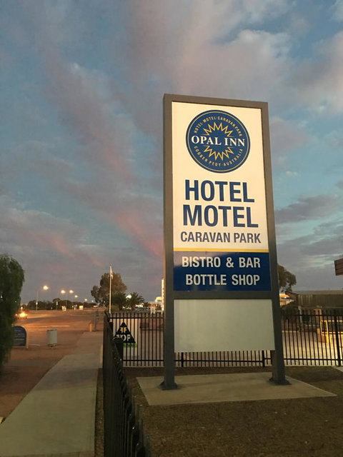 Opal Inn Hotel, Motel, Caravan Park - Suburb Australia 0