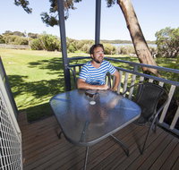 Lakeside Tourist Park - Suburb Australia